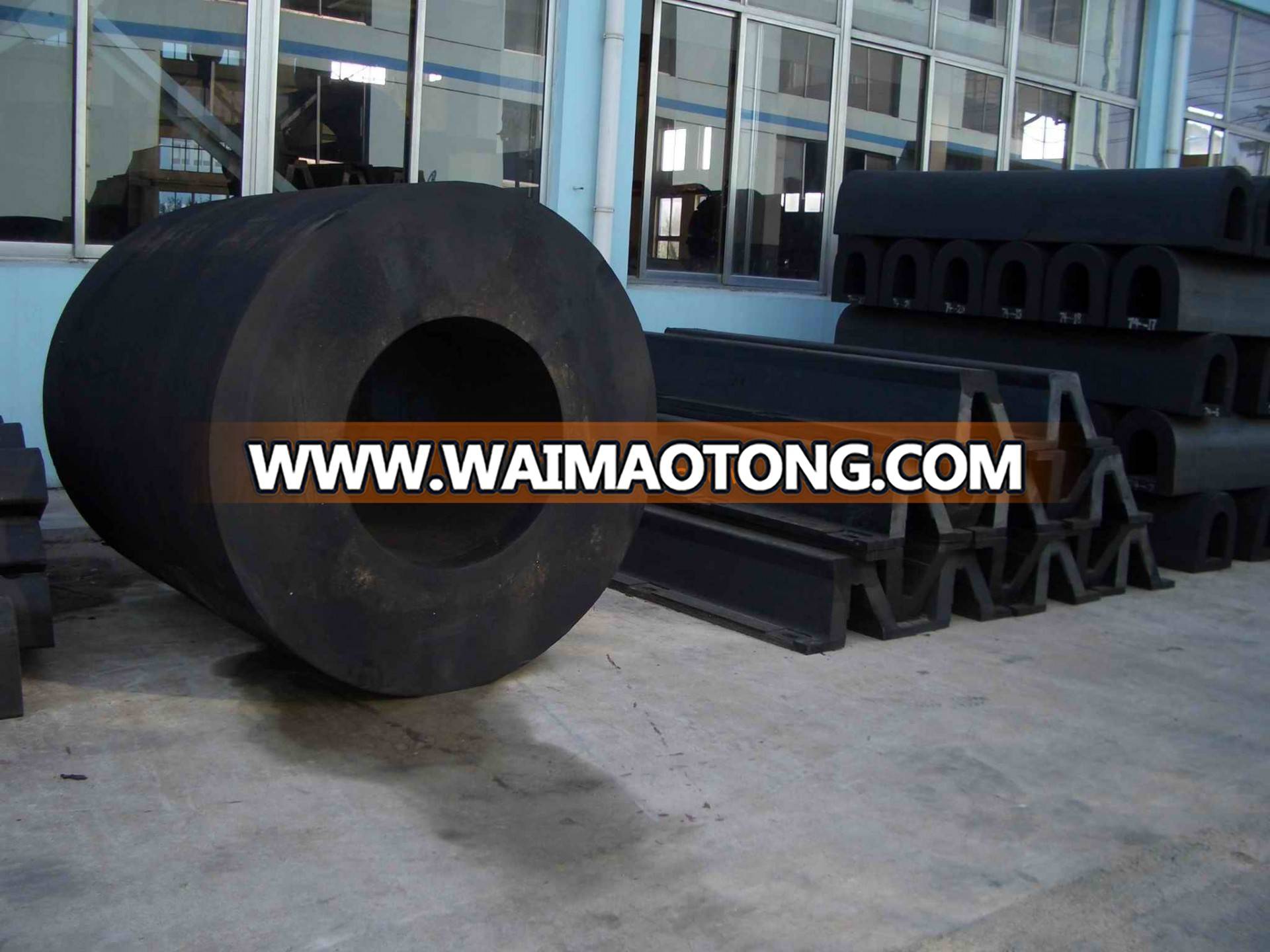 Marine Dock Cylindrical Rubber Fenders for Jetty